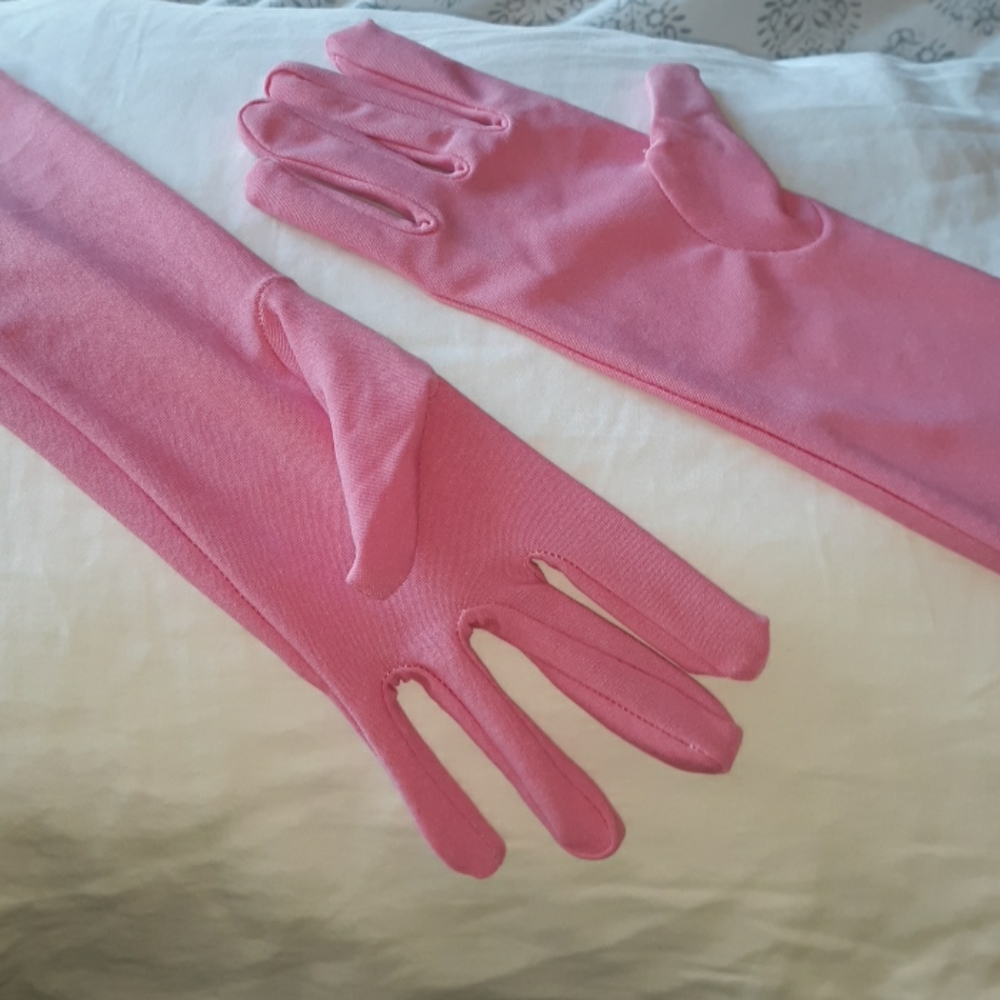 Vintage ladies long gloves.